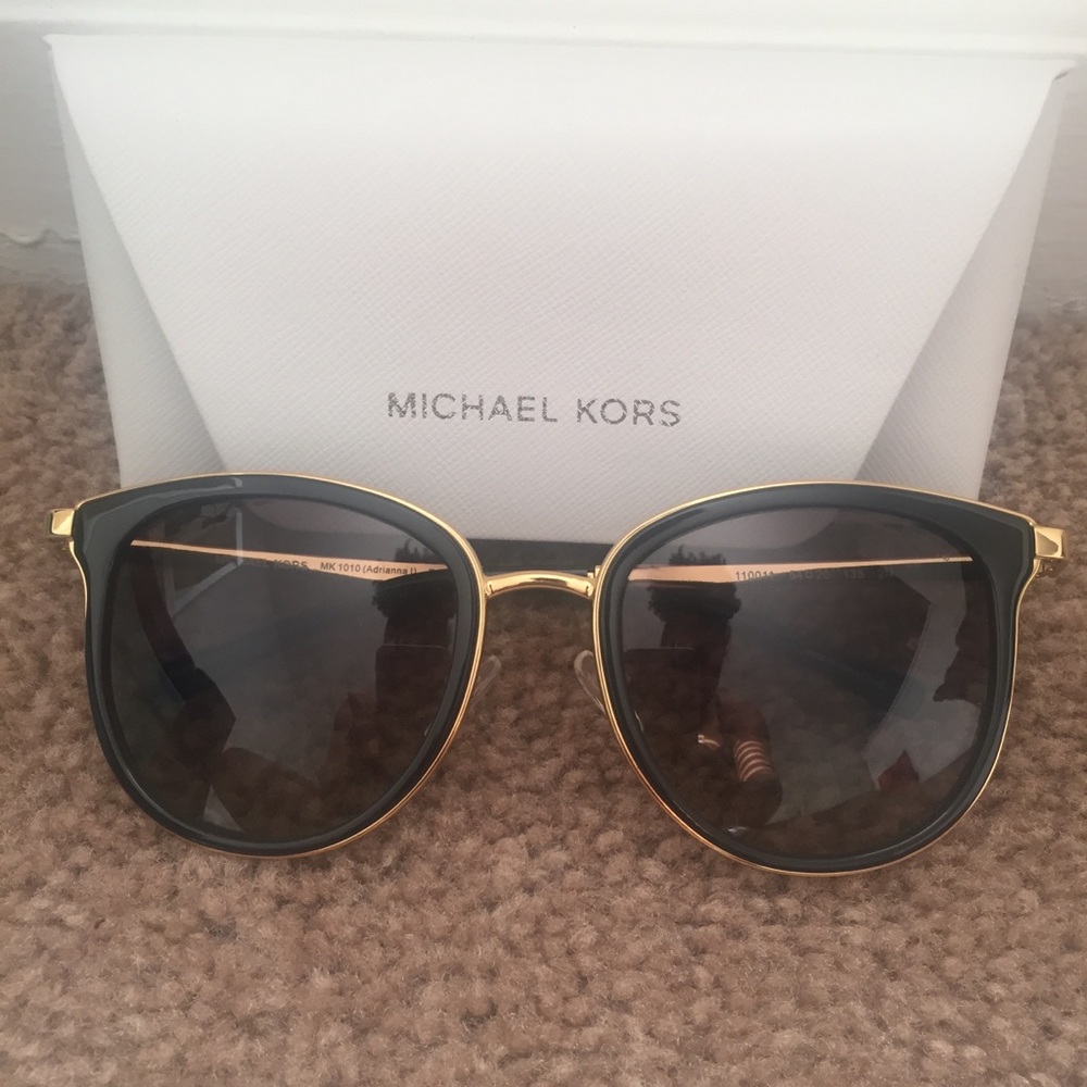 Michael Kors Sun